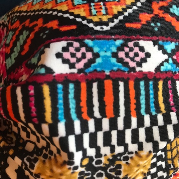 colorful aztec twist front bandeau bikini top - Picture 3 of 3